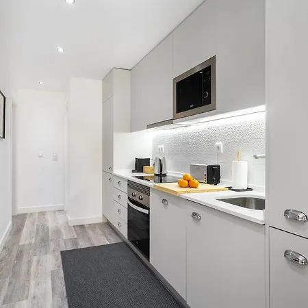 Appartement Urban Oasis In Premium Location With Ac Lissabon