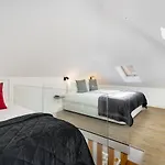 Urban Oasis In Premium Location With Ac Апартаменты *