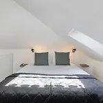 Urban Oasis In Premium Location With Ac Lissabon