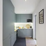 Urban Oasis In Premium Location With Ac Апартаменты Лиссабон