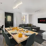 Urban Oasis In Premium Location With Ac Лиссабон